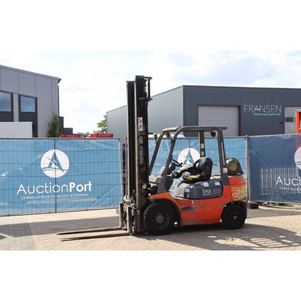 2011 تويوتا 42-7FGF25-46837377