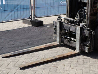 2011-toyota-42-7fgf25-1447655-46837378