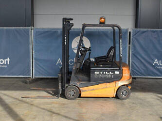 2000-still-r20-16-1447662-46837651