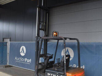 2000-still-r20-16-1447662-46837681