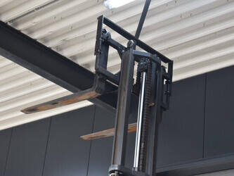 2000-still-r20-16-1447662-46837682