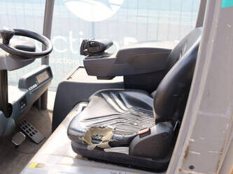 2016-jungheinrich-efg215-1447670-46837993