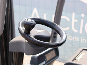 2016-jungheinrich-efg215-1447670-46837995