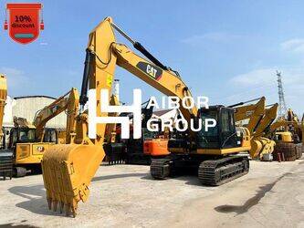 صورة ل حفارات مجنزرة 2020 كاتربيلر 320D