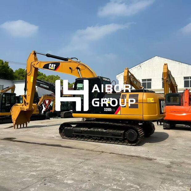 2017 Caterpillar 320D-46838821