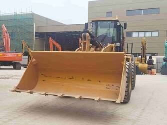 Image de CHARGEUSES SUR PNEUS 2023 Caterpillar 966H