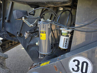 2011-claas-lexion-770tt-46838890