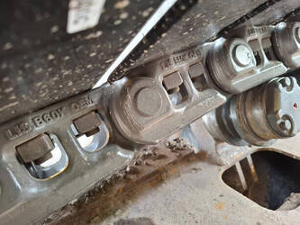 2017-komatsu-pc240lc-10-46838892