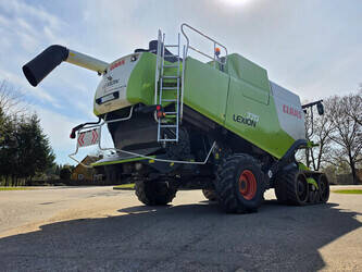2011-claas-lexion-770tt-46838893
