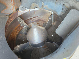 2011-claas-lexion-770tt-46838899