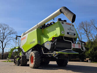 2011-claas-lexion-770tt-46838901