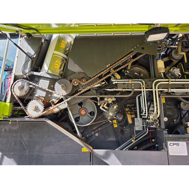 2011 CLAAS LEXION 770TT-46838908