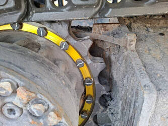 2017-komatsu-pc240lc-10-46838918