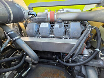 2011-claas-lexion-770tt-46838920