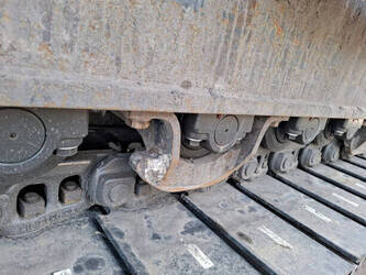 2017-komatsu-pc240lc-10-46838926