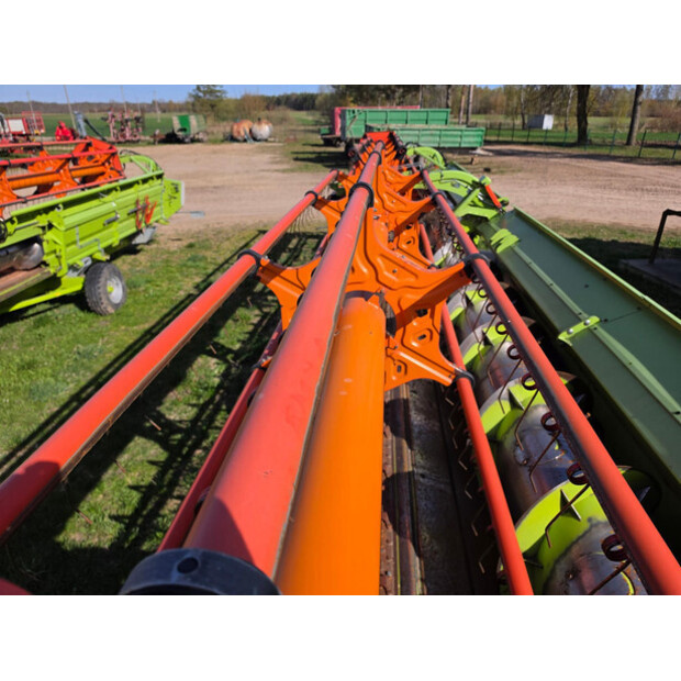 2011 CLAAS LEXION 770TT-46838935