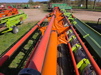 2011-claas-lexion-770tt-46838935