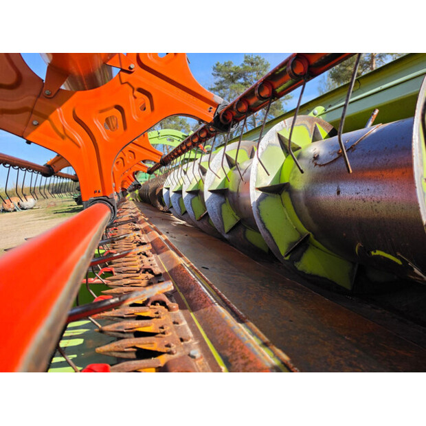 2011 CLAAS LEXION 770TT-46838936