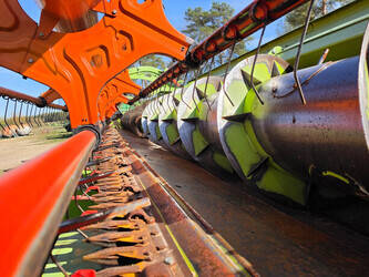 2011-claas-lexion-770tt-46838936