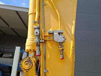 2017-komatsu-pc240lc-10-46838955