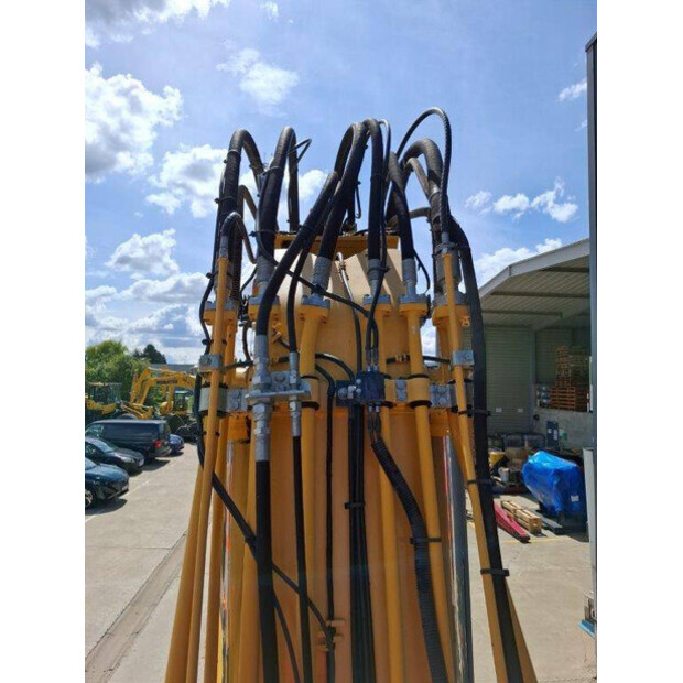 2017 Komatsu PC240LC-10-46838969