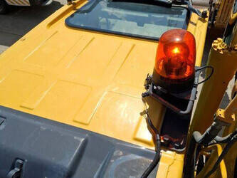 2017-komatsu-pc240lc-10-46838970