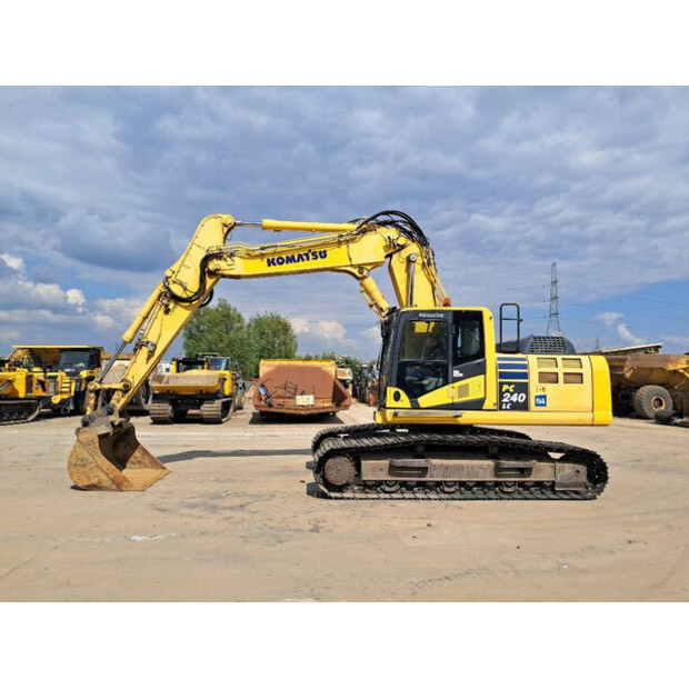 2017 Komatsu PC240LC-10-46838981
