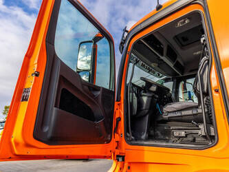 2017-mercedes-benz-arocs-1945-1447742-46839235