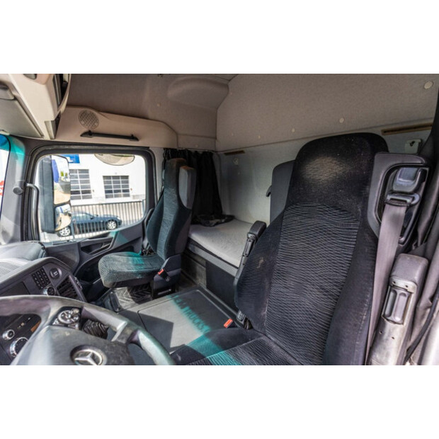 2018 Mercedes-Benz 1846 LS-46839256