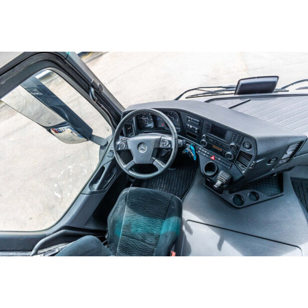 2018 Mercedes-Benz 1846 LS-46839258