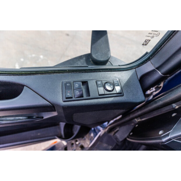 2018 Mercedes-Benz 1846 LS-46839259