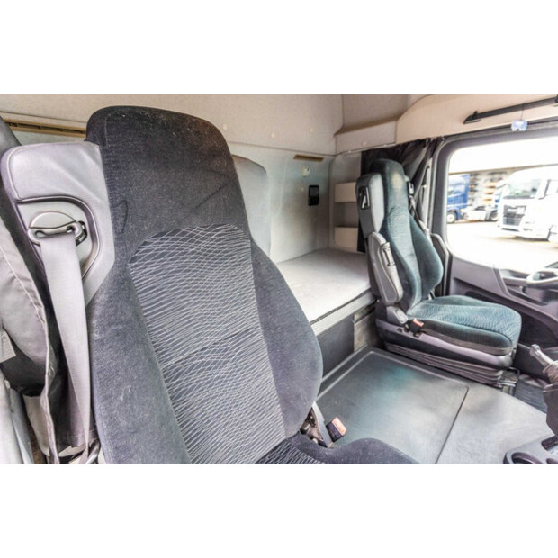 2018 Mercedes-Benz 1846 LS-46839266