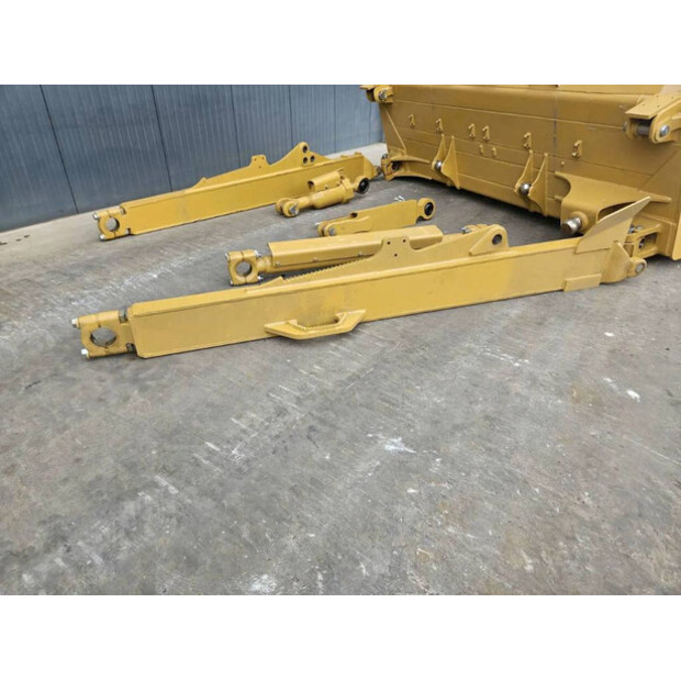 2026 كاتربيلر D8T-46839410