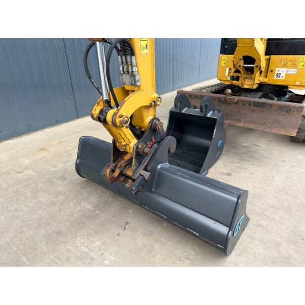 2021 Caterpillar 301.8-46839522