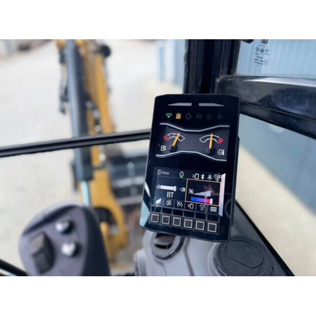 2021 Caterpillar 301.8-46839540