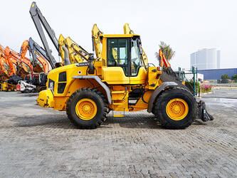 صورة ل شيولات 2014 فولفو L90G