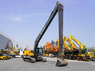 صورة ل حفارات مجنزرة 2016 فولفو EC250ELR