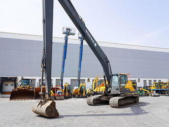 2016-volvo-ec250elr-1447798-46839570