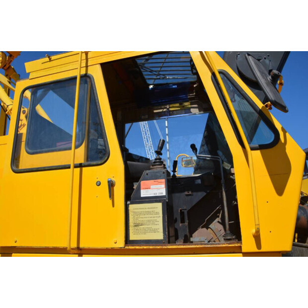 1998 Hitachi KH 230-3-46839954