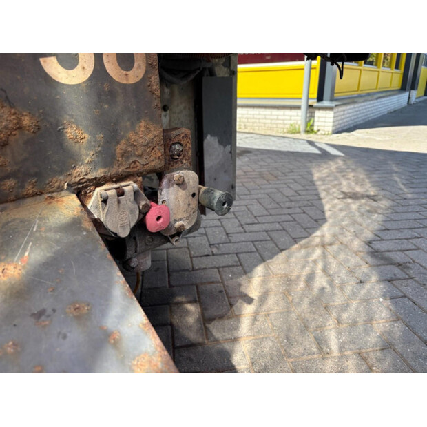 2010 BURG M-2-18-46840647