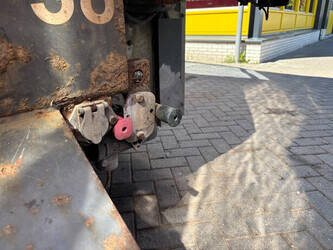 2010-burg-m-2-18-46840647