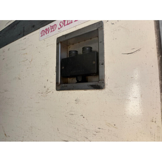 2010 BURG M-2-18-46840649