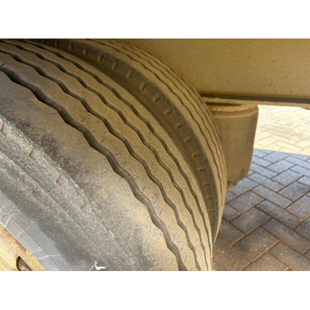 2010 BURG M-2-18-46840655