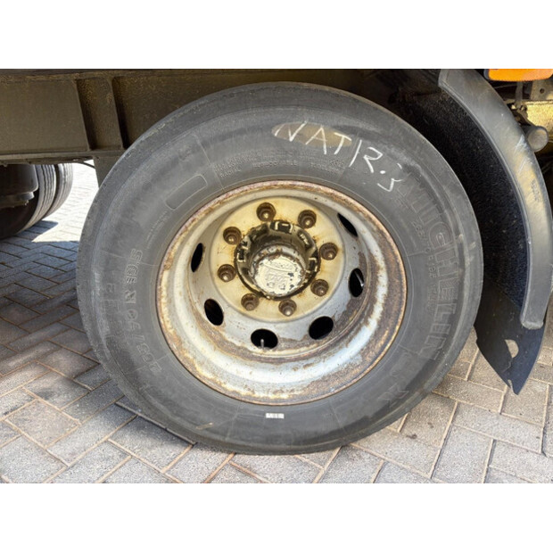 2010 BURG M-2-18-46840656