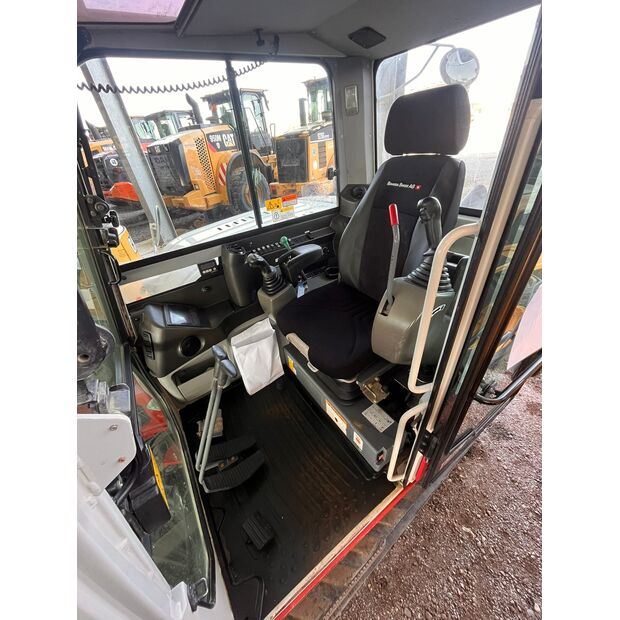 2019 TAKEUCHI TB290-46848574