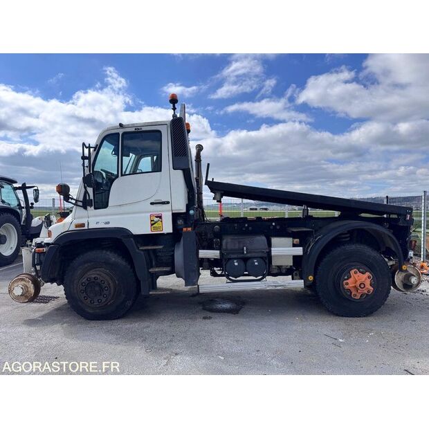 2004 Mercedes-Benz UNIMOG U400-46854605