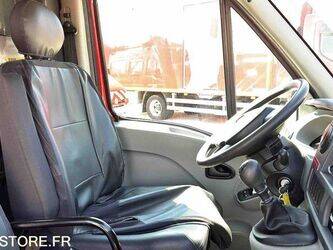 2010-renault-master-1447506-46855026