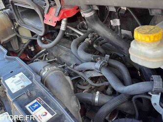 2012-peugeot-boxer-1447508-46855109