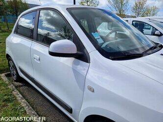 2015-renault-twingo-1447513-46855281