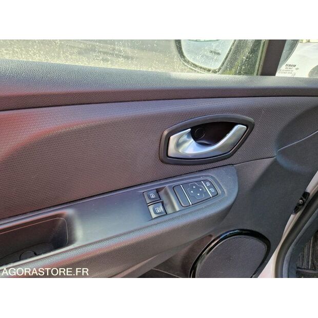 2017 Renault Clio-46855361